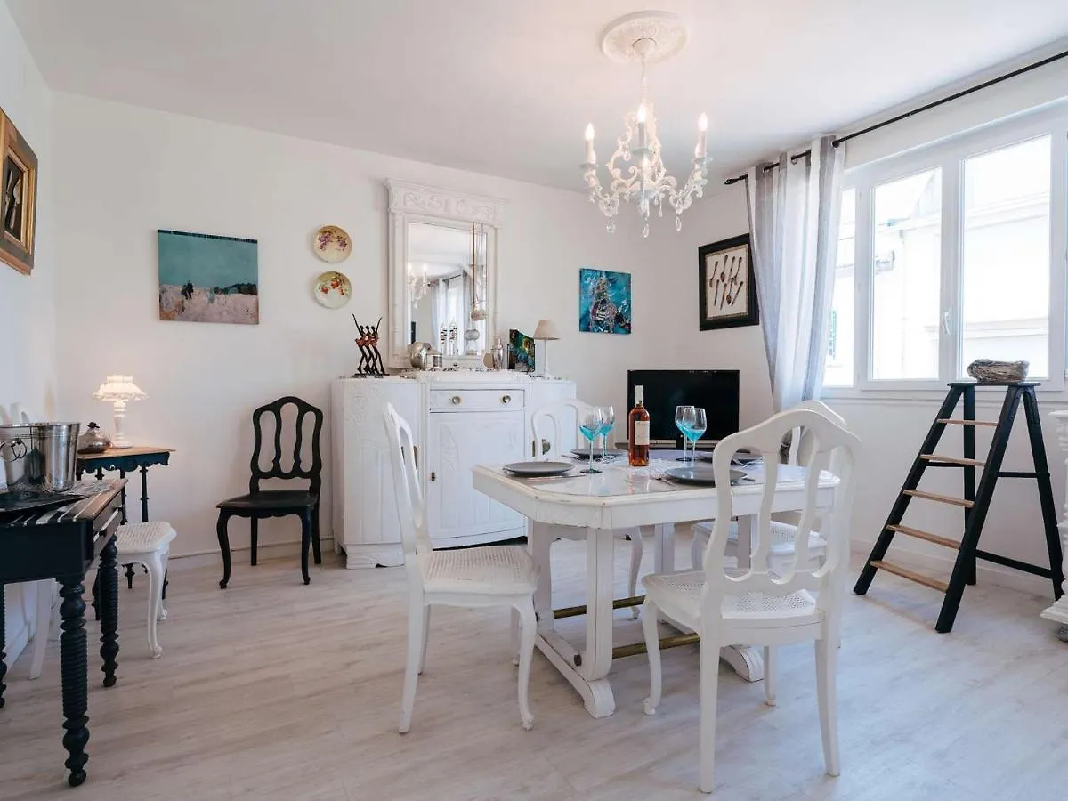 Carnac Plage - Superbe T2 Renove, 60M², Wifi, A 50M De La Grande Plage, 4 Pers. - Fr-1-477-41 contacts